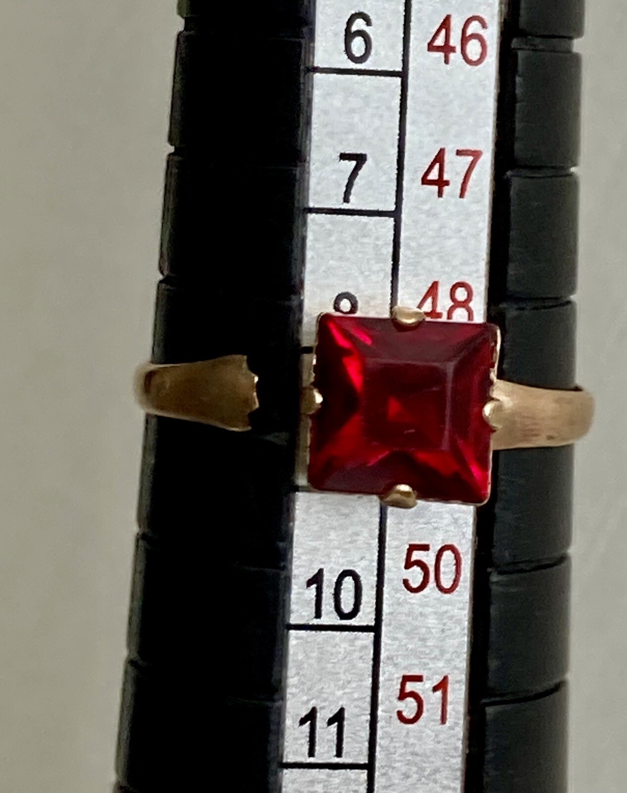 10k Yellow Gold Red Glass Ring Adjustable Band Size 4.75 Uncas Ladies Vintage
