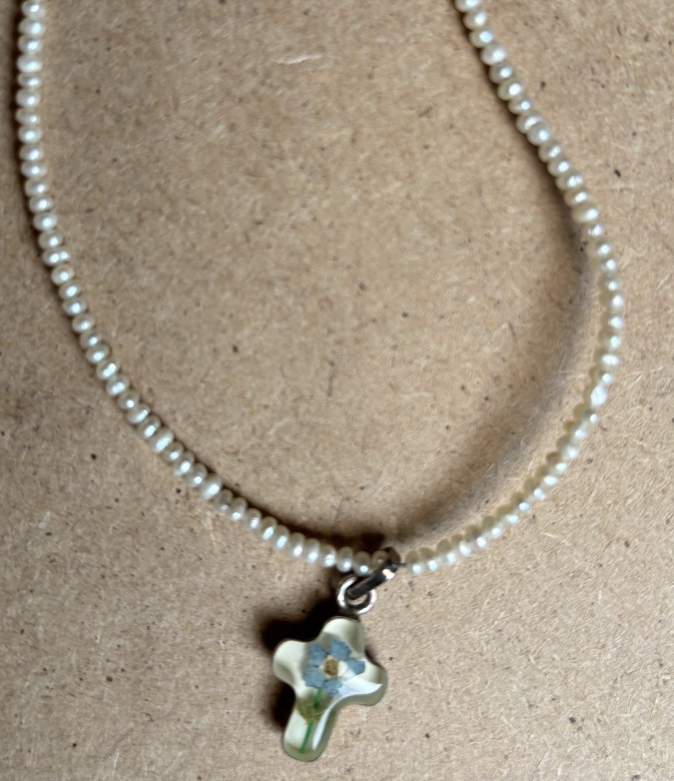 VTG 925 Sterling Tiny Pearl Bead Pressed Flower Cross Pendant Necklace 17”