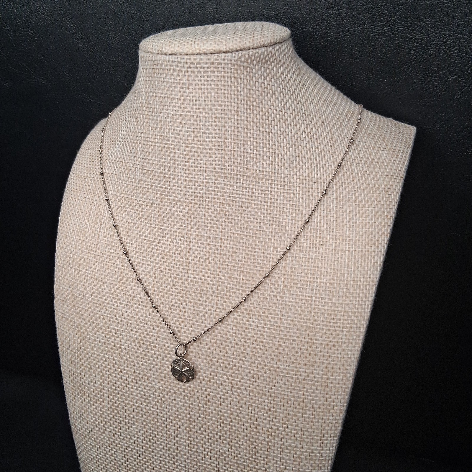 STERLING SILVER 925 Station Chain Necklace Whit Dollar Sand Pendent. 17.949