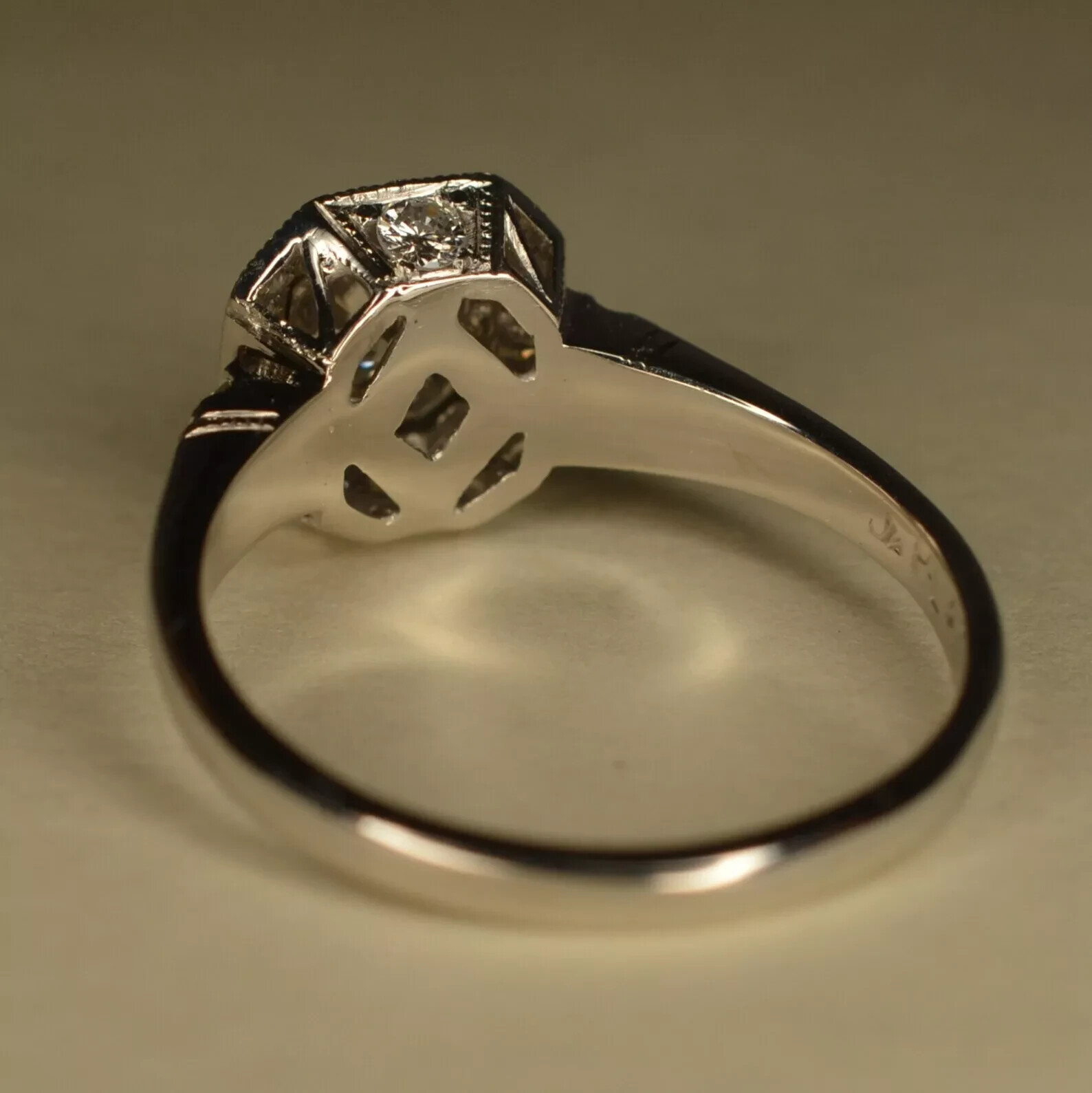 Lab-Created Round Cut 2.0Ct Diamond Ring 925 Silver Halo Engagement Gift Jewelry