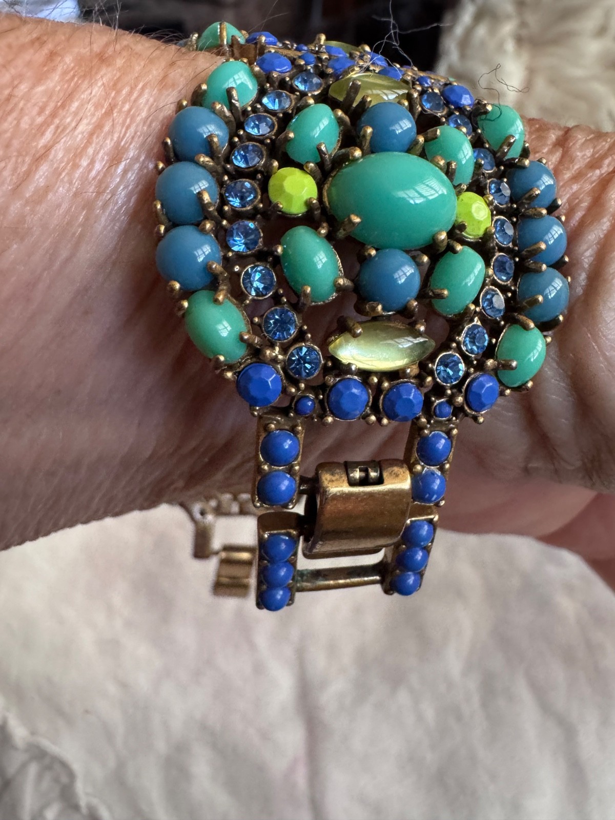 Stella & Dot Bracelet Sardinia Cabochon Blue Turquoise Stones signed 6.5″