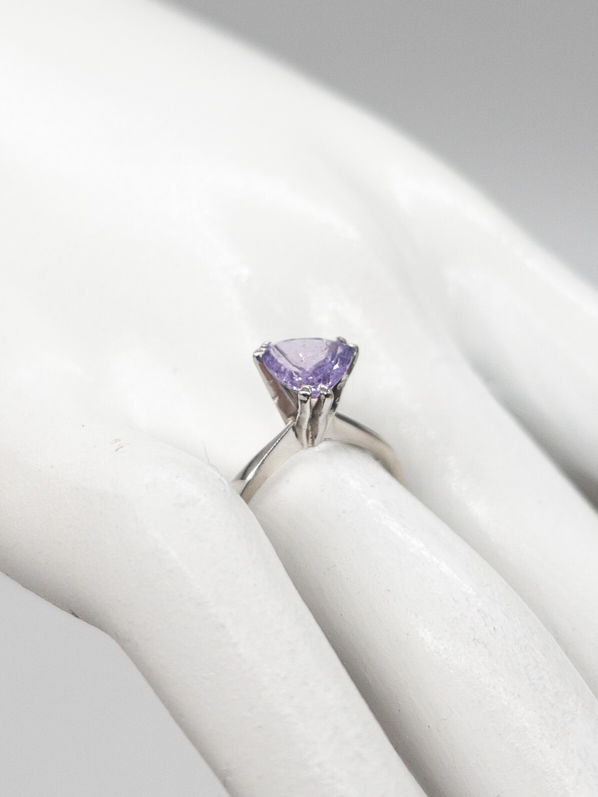 RARE $6000 Certified NO HEAT VIOLET PURPLE Trillion Cut Sapphire Platinum Ring