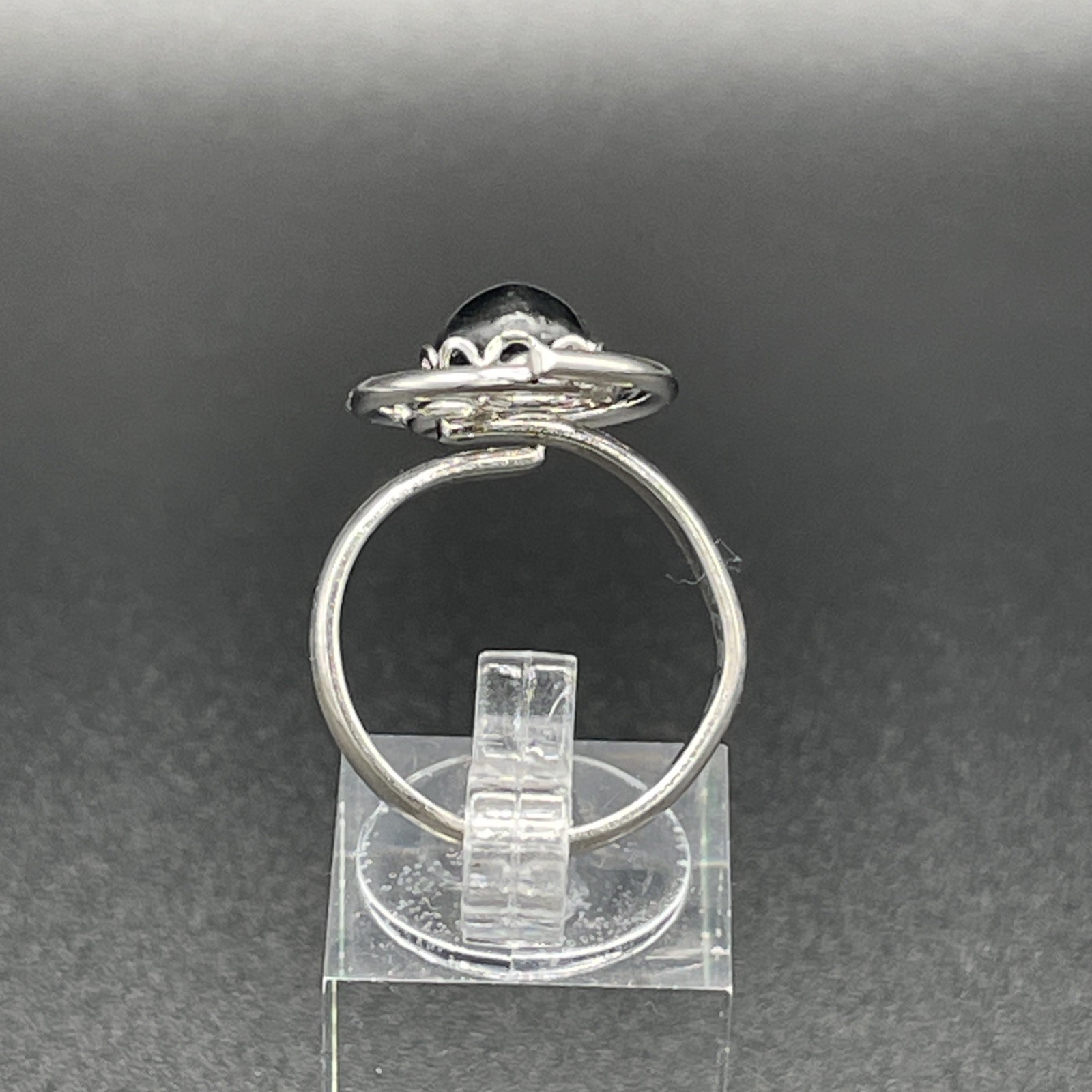 Vintage Modernist Silver Tone Swirl Design With Faux Black Onyx Adjustable Ring