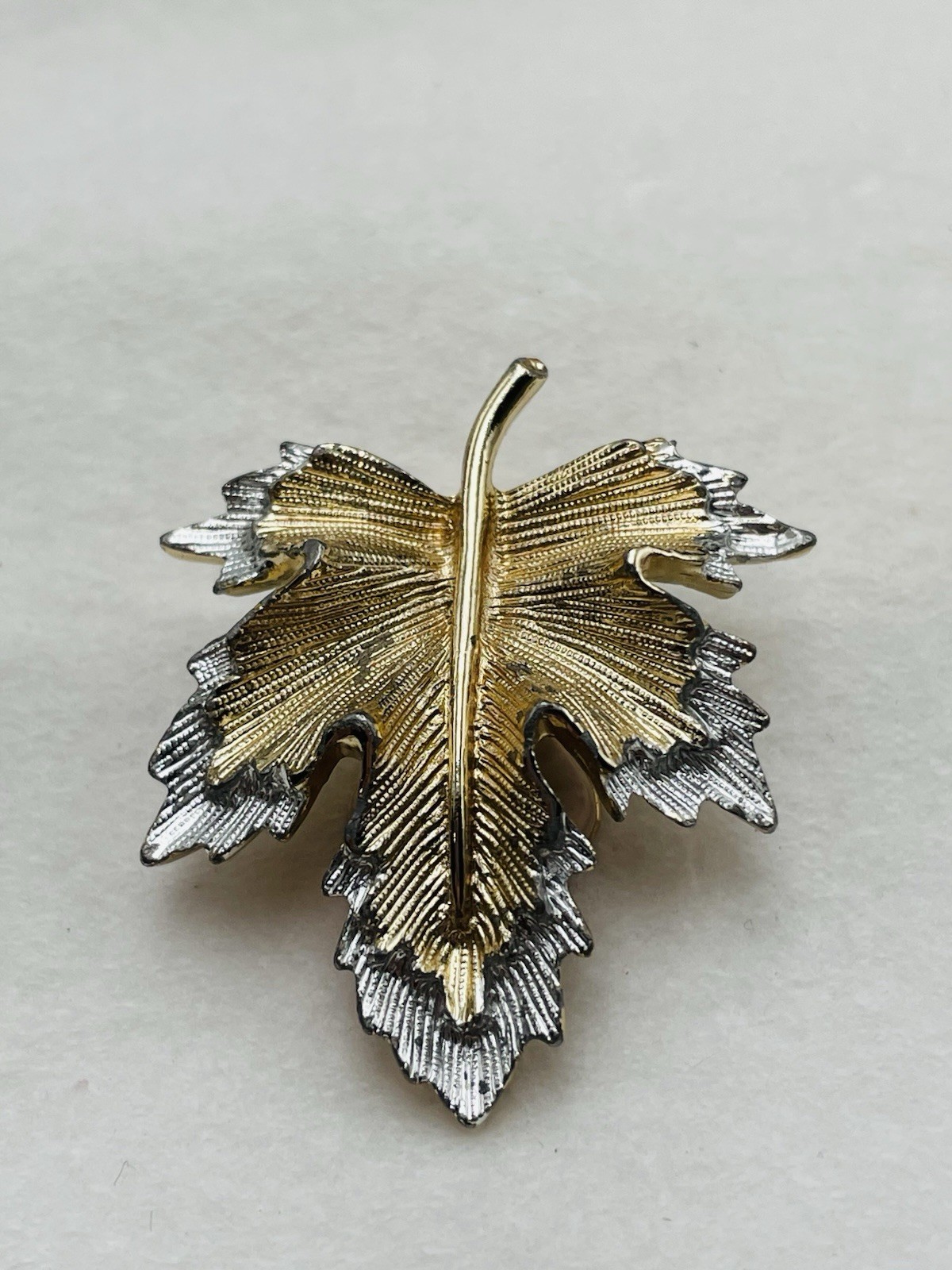 1964 Sarah Coventry “Nature’s Choice” Two Tone Clip On Leaf Earrings