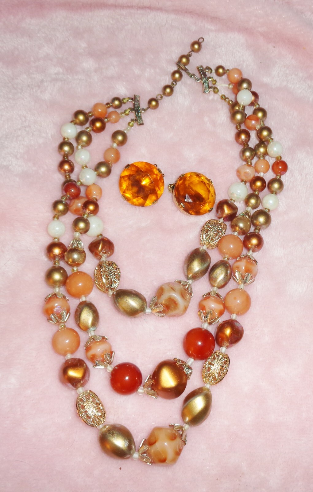 Vintage Brown Gold Red, Peach Triple Strand Beaded Choker Necklace Clip Earrings
