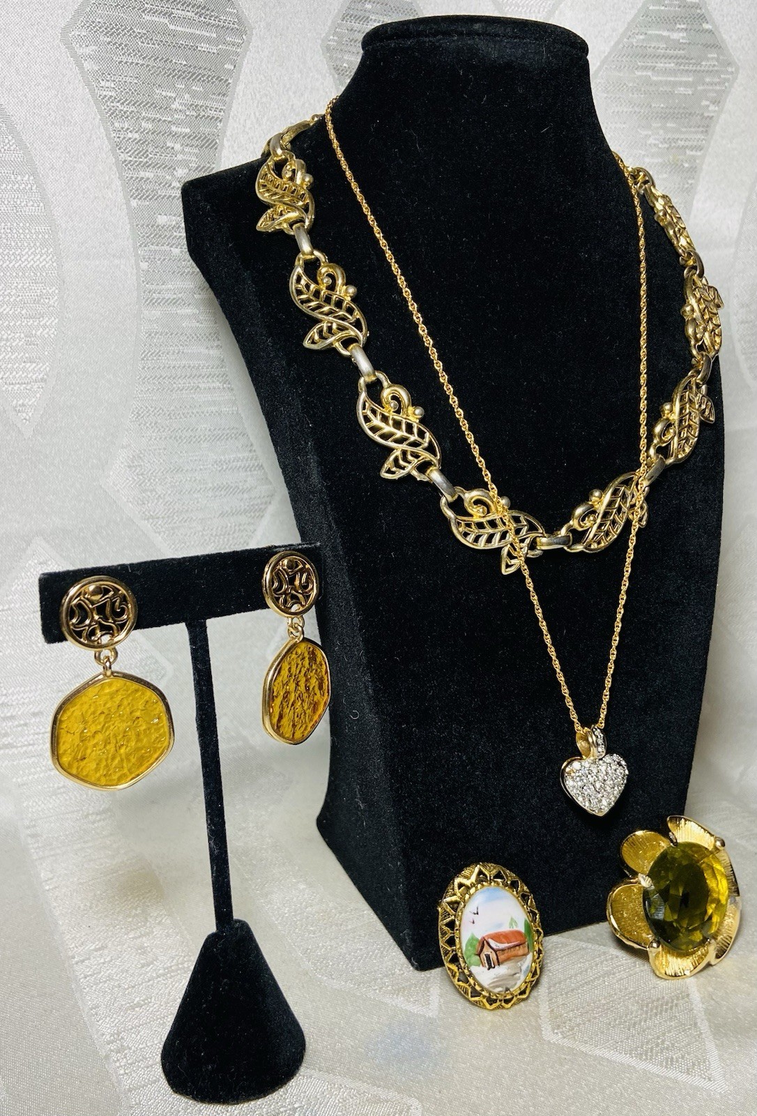 Vintage Jewelry Lot Sarah Cov Clip Earrings Japan Brooch GF Chain Faux Locket