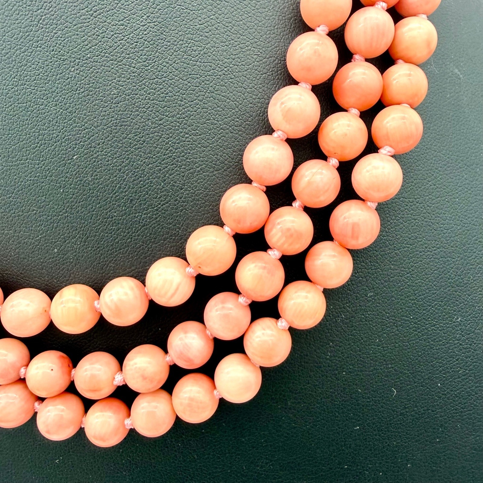 Vintage 56″ Genuine Angel Skin Coral Necklace Hand Knotted 8.5mm Beads 124g