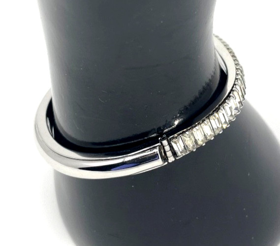 Vintage Rhinestone Baguette Bangle Bracelet Silver Hinged Oval XS 6″ Small Wrist