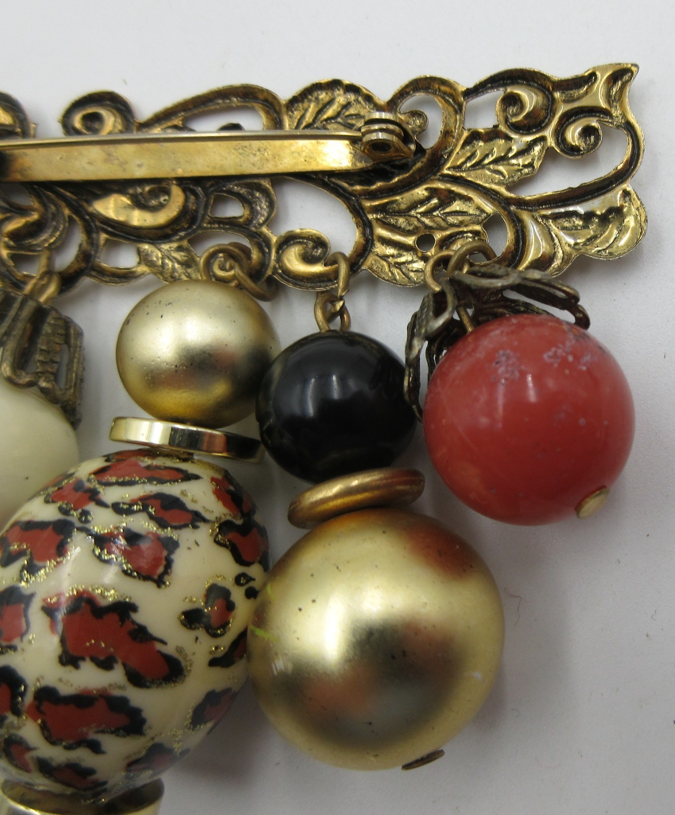 VTG UNUSUAL BIG Brooch Pin leaf bead dangle charm white brown black gold tone
