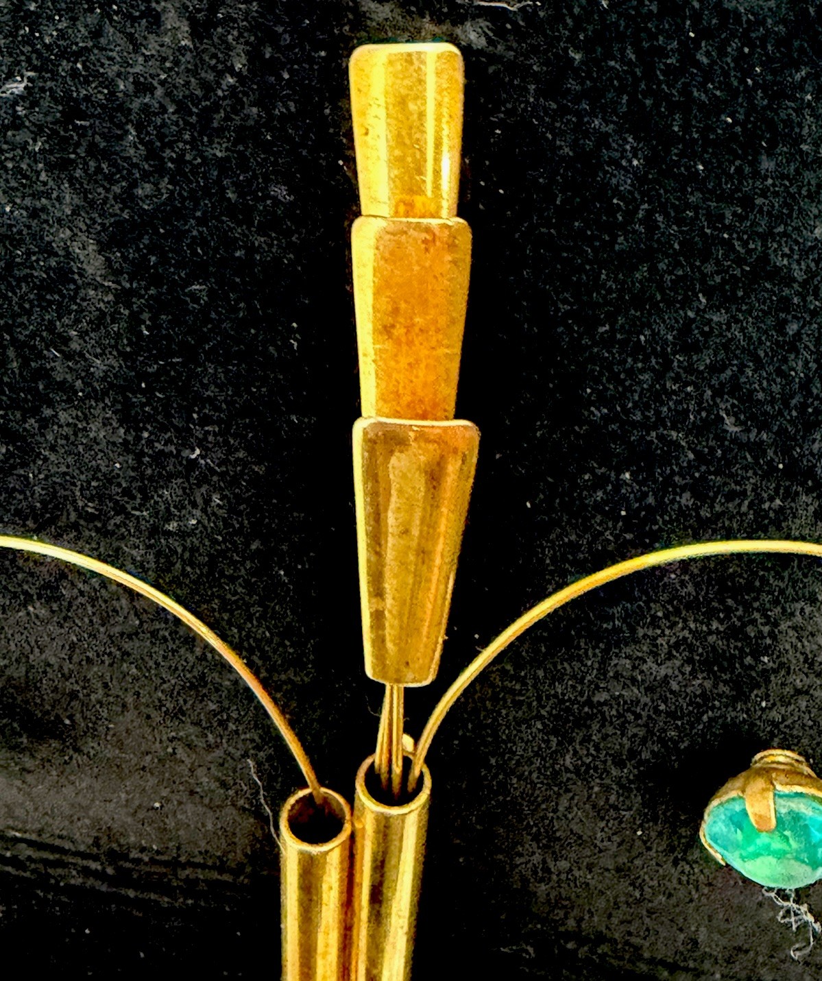 Vintage Gold Tone Stylized Bouquet Brooch With Emerald Green Rhinestone 4.5″