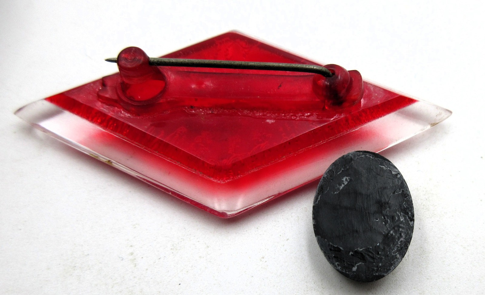 VTG OLD C Brooch REPAIR GLUE CAMEO STYLE white black Red clear silver tone pin