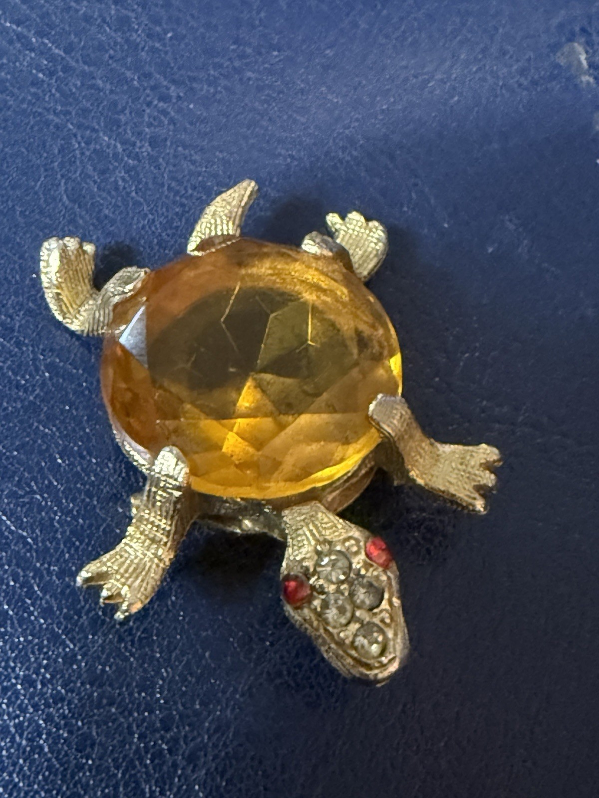Gold Tone Yellow Faceted Clear Red Rhinestone Turtle Brooch Pin, M564