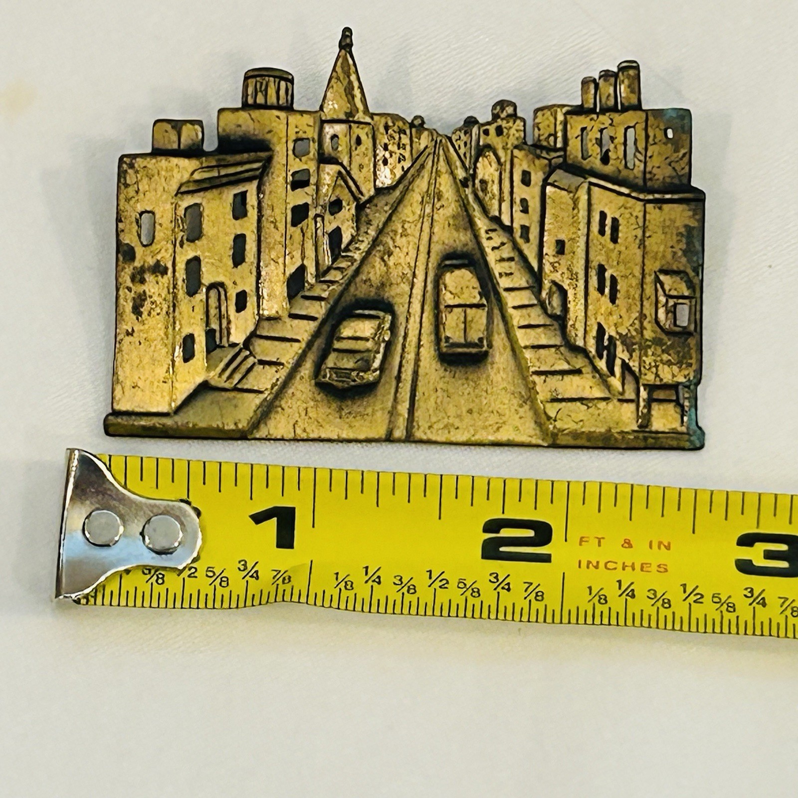 Vintage JJ Brooch Pin Brass City Street Scene Buildings Cars 2.5” X 1.5”