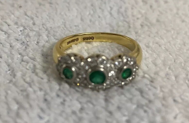 18K Lady’s Gemstone Fashion Ring Featuring 3Round Brilliant Cut Emerald Gemstone