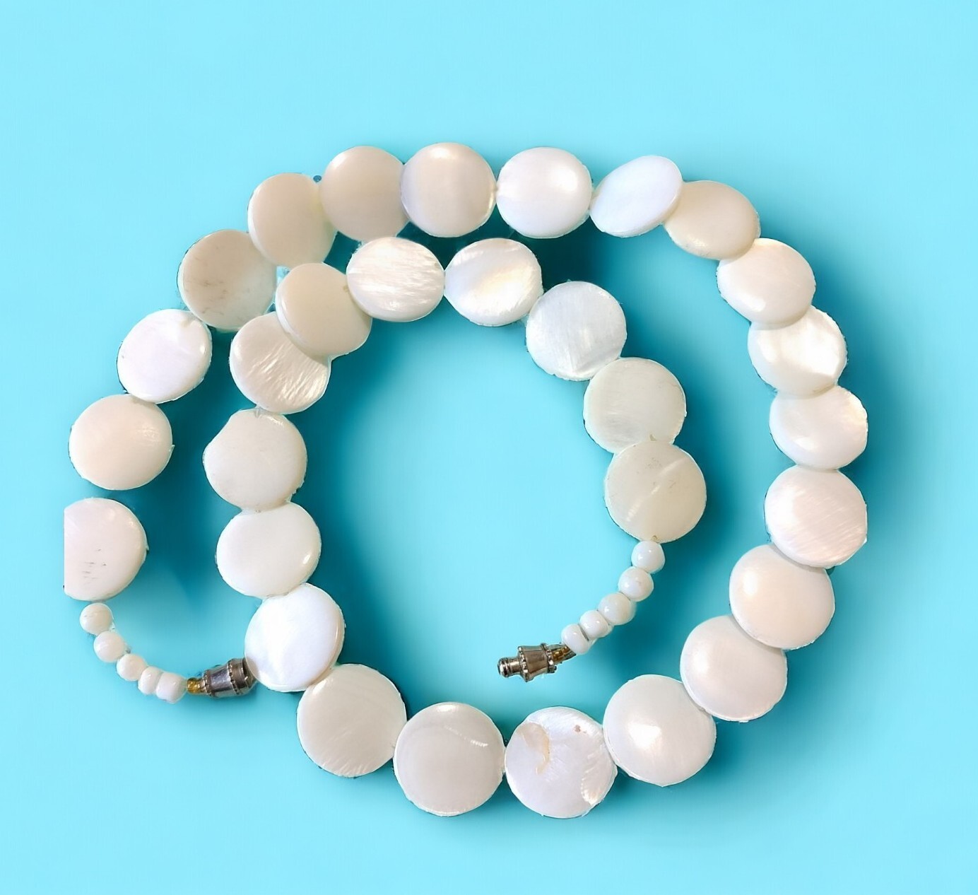 Vintage Mother Of Pearl MOP Round Disc Necklace Collar 17.5in