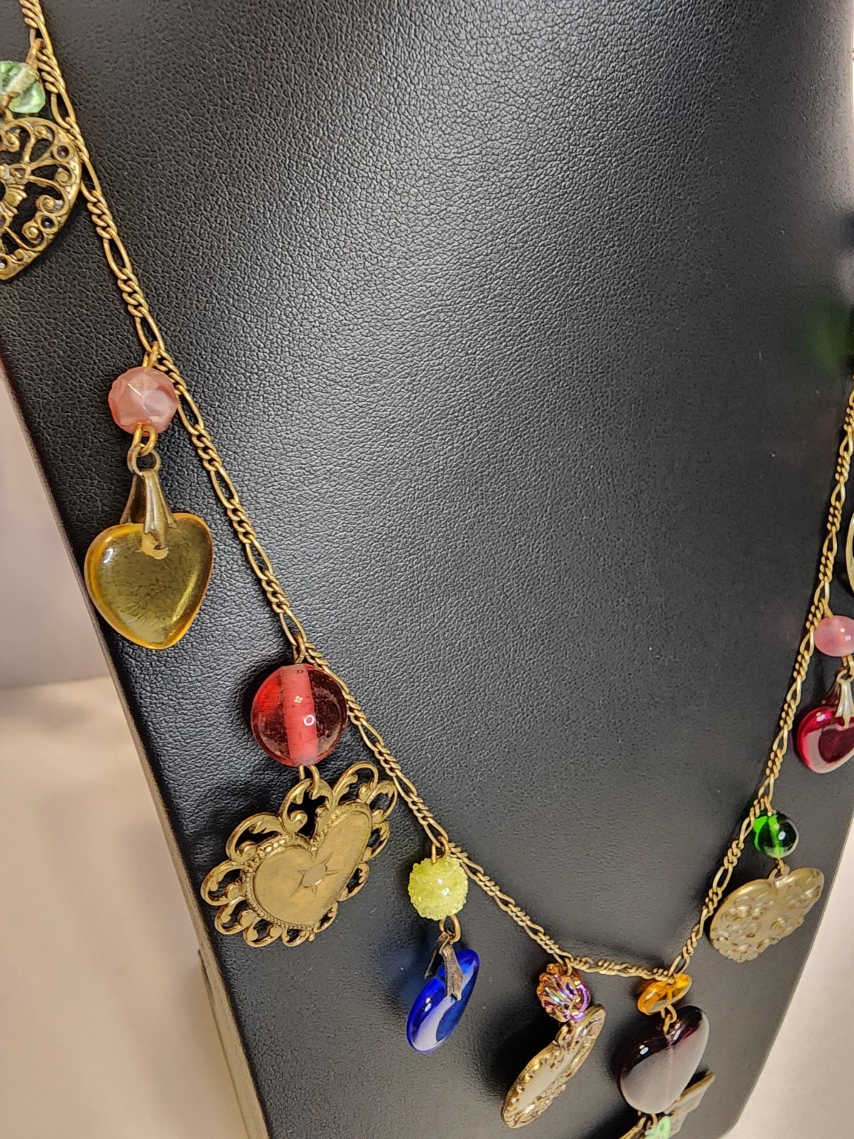 Vintage GWS Glassworks Studio LTD Hearts Fan Necklace