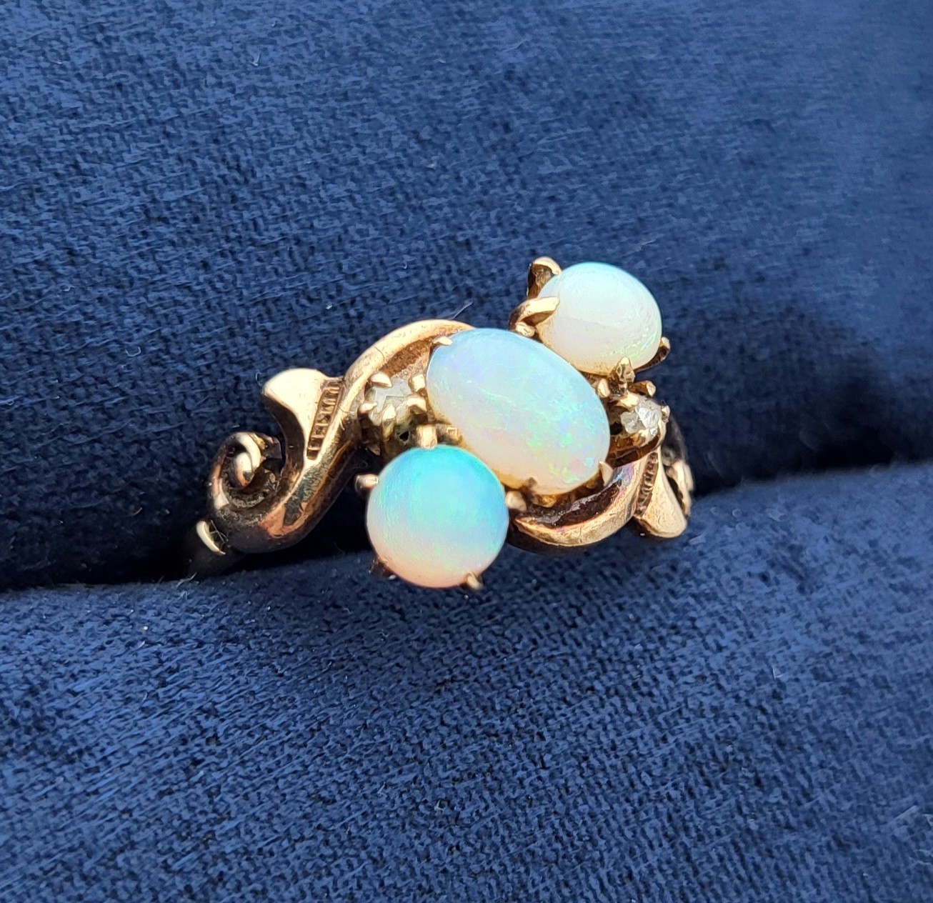 Antique Victorian 10K Gold Trilogy Opal & Diamond Ring Sz 4.25