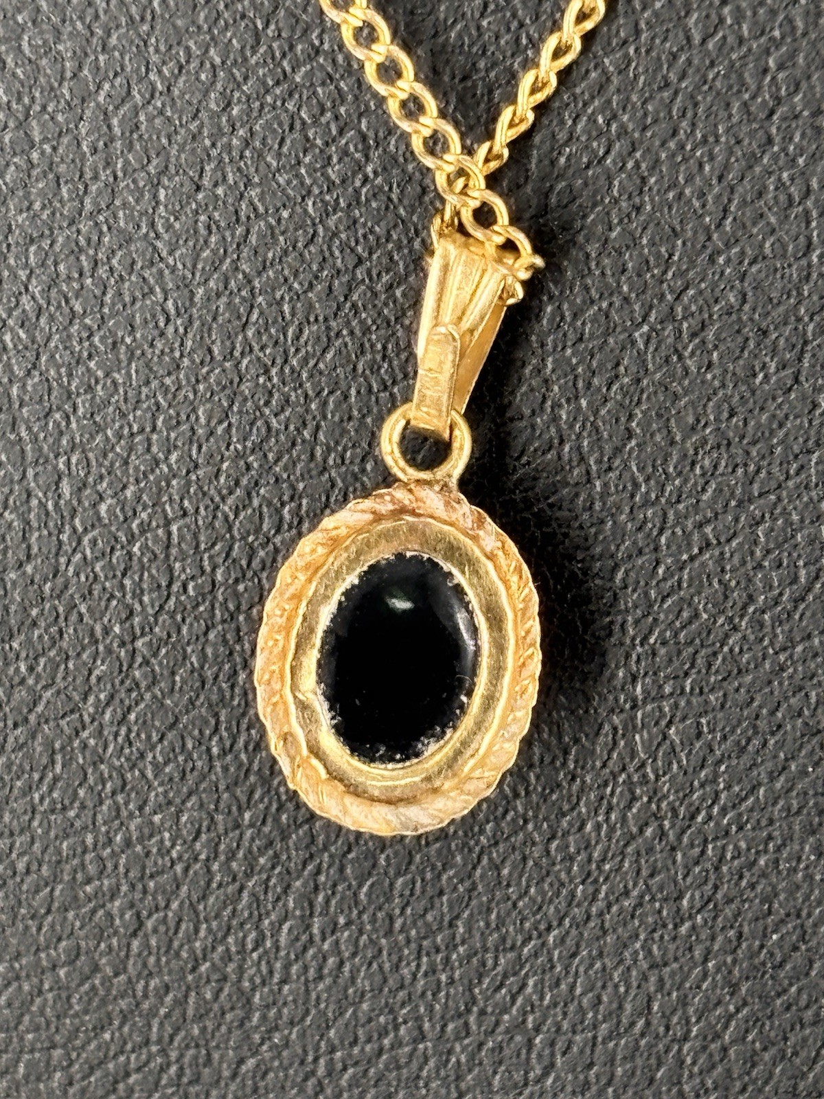 VTG Art Deco 14k Solid Gold Onyx Accent Diamond Pendant & 12k G. F. Necklace 18″