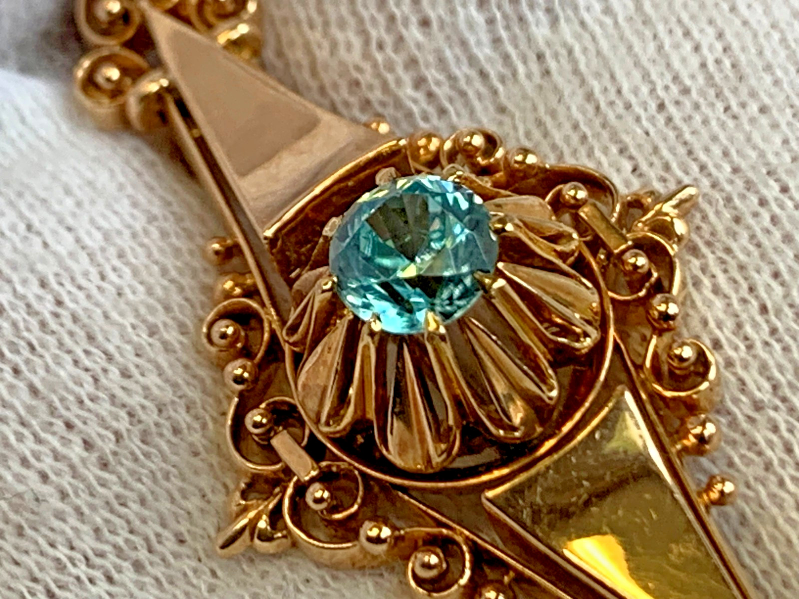 Vtg Yellow Gold Brooch 6.63g Fine Jewelry Blue Topaz Color Stone Pin *READ*