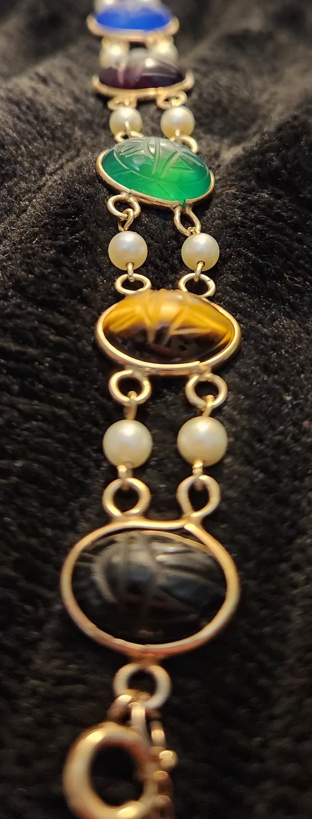 Vintage 12k GF Gold Filled bloodstone chalcedony Pearl Etc 7 Scarabs Bracelet 7â