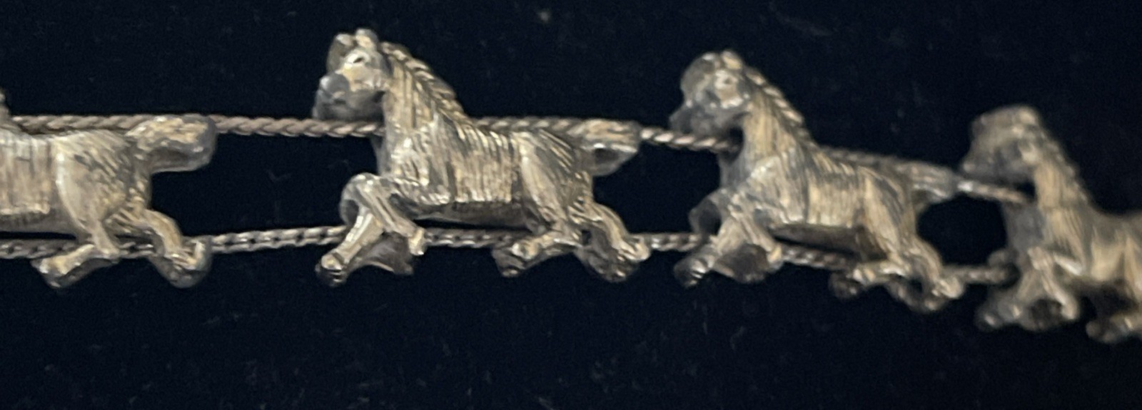 Vintage Cantering Horses Slide Bracelet – Solver Tone Equestrian Charm Jewelry