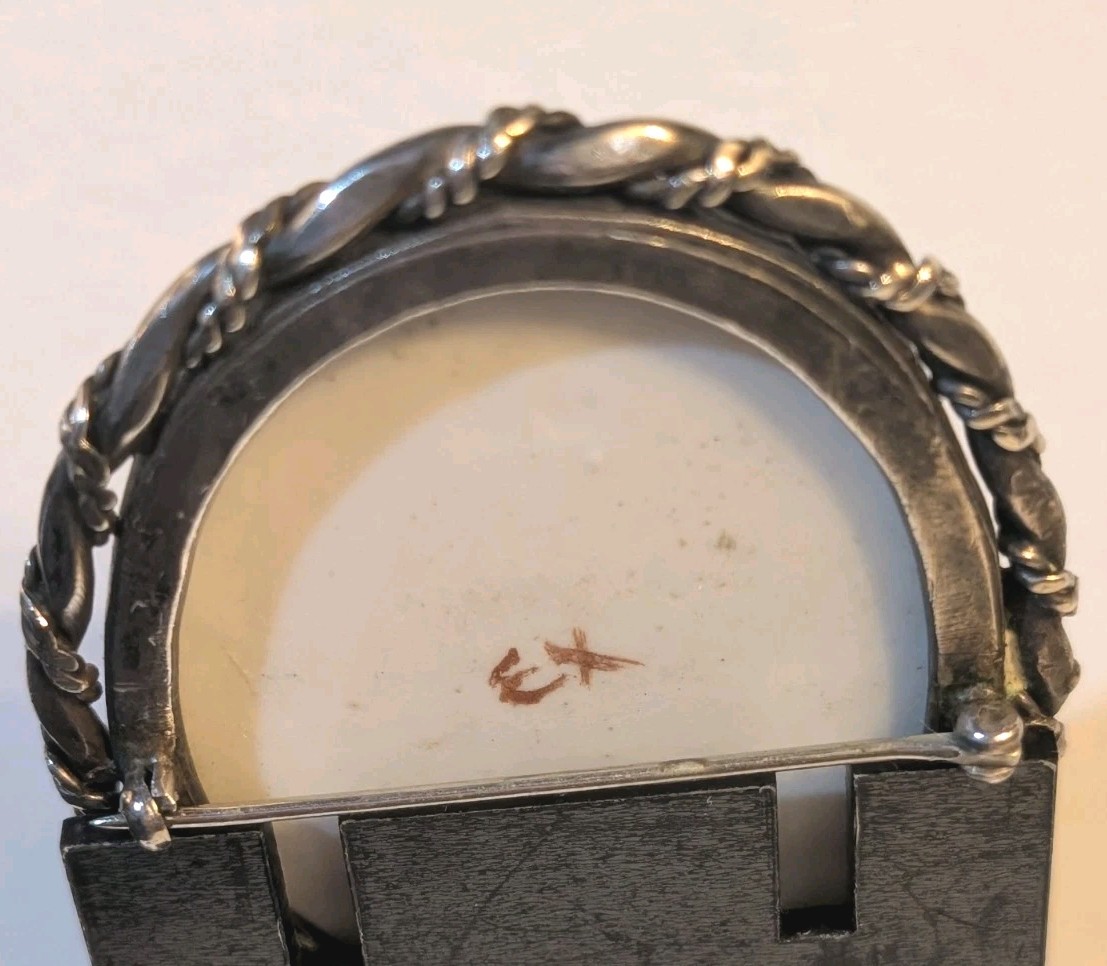 Antique Portrait Brooch – Romantic Lady Under Glass, Likely Silver Frame