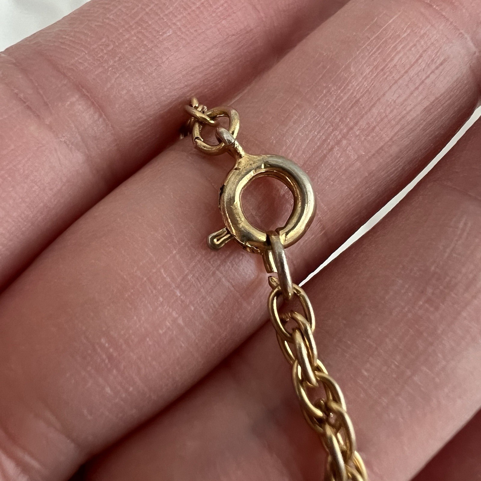 Vintage Gold Tone Ribbed Love Knot Pendant intertwine Necklace Chunky Rope Chain