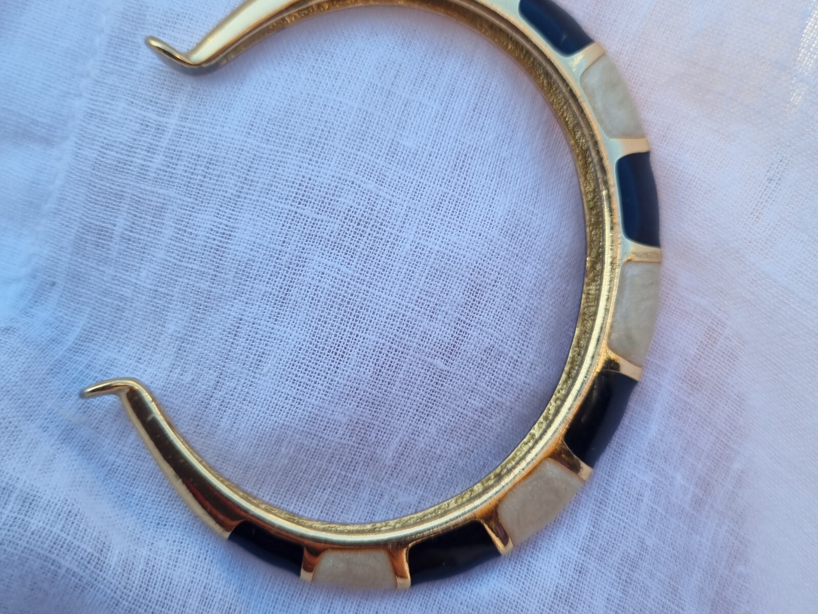 Orena Paris Bracelet fashion costume vintage 1980’s Gold Toned Signed Black Ecru