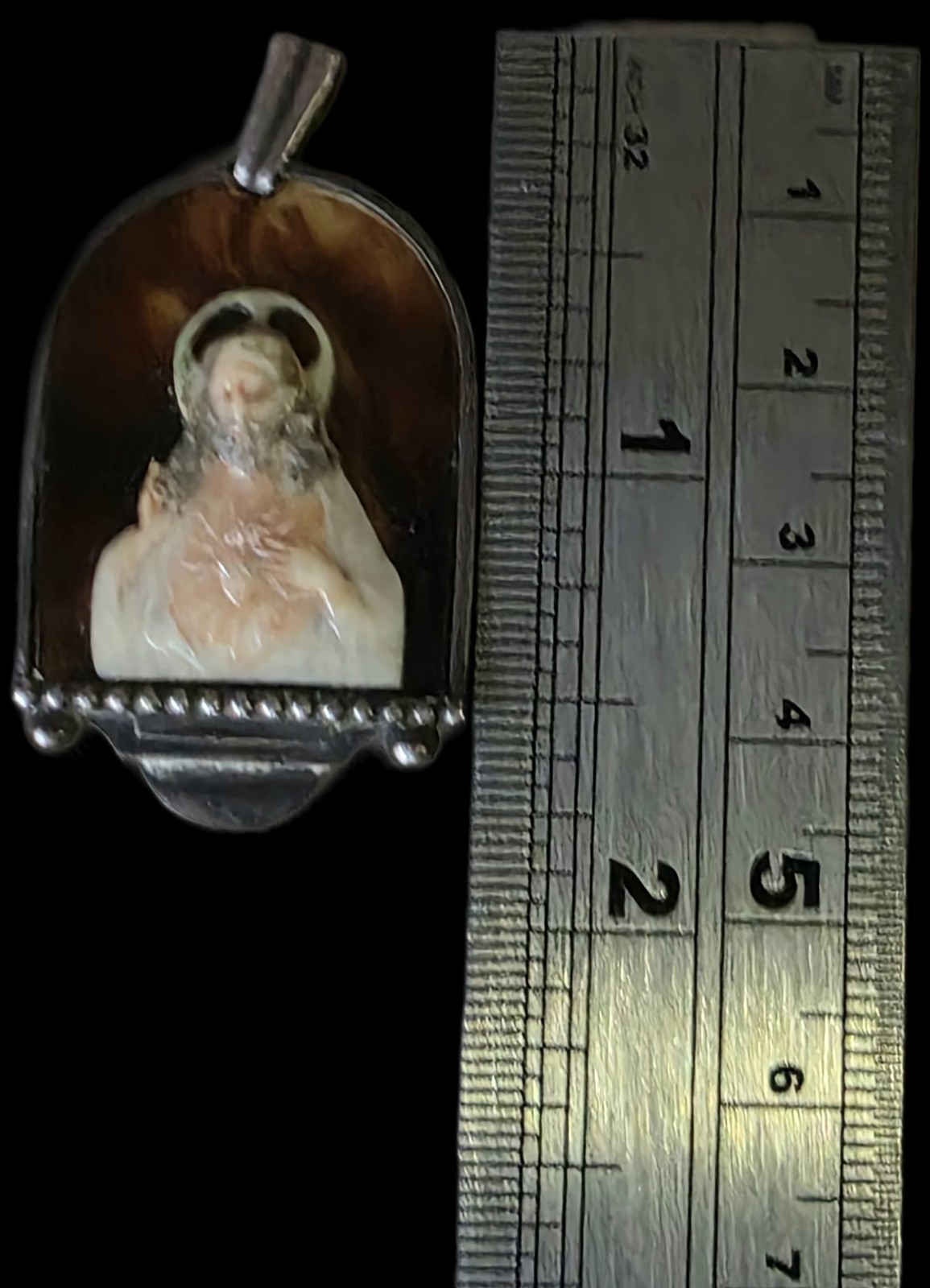 Fine Antique Art Nouveau Silver Sacred Heart of Jesus Pendant Reliquary Ca 1900s