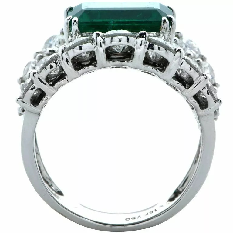 14.00ct Zambian Emerald And Is Accented By 32 Round Brilliant Cut CZ Women Ring