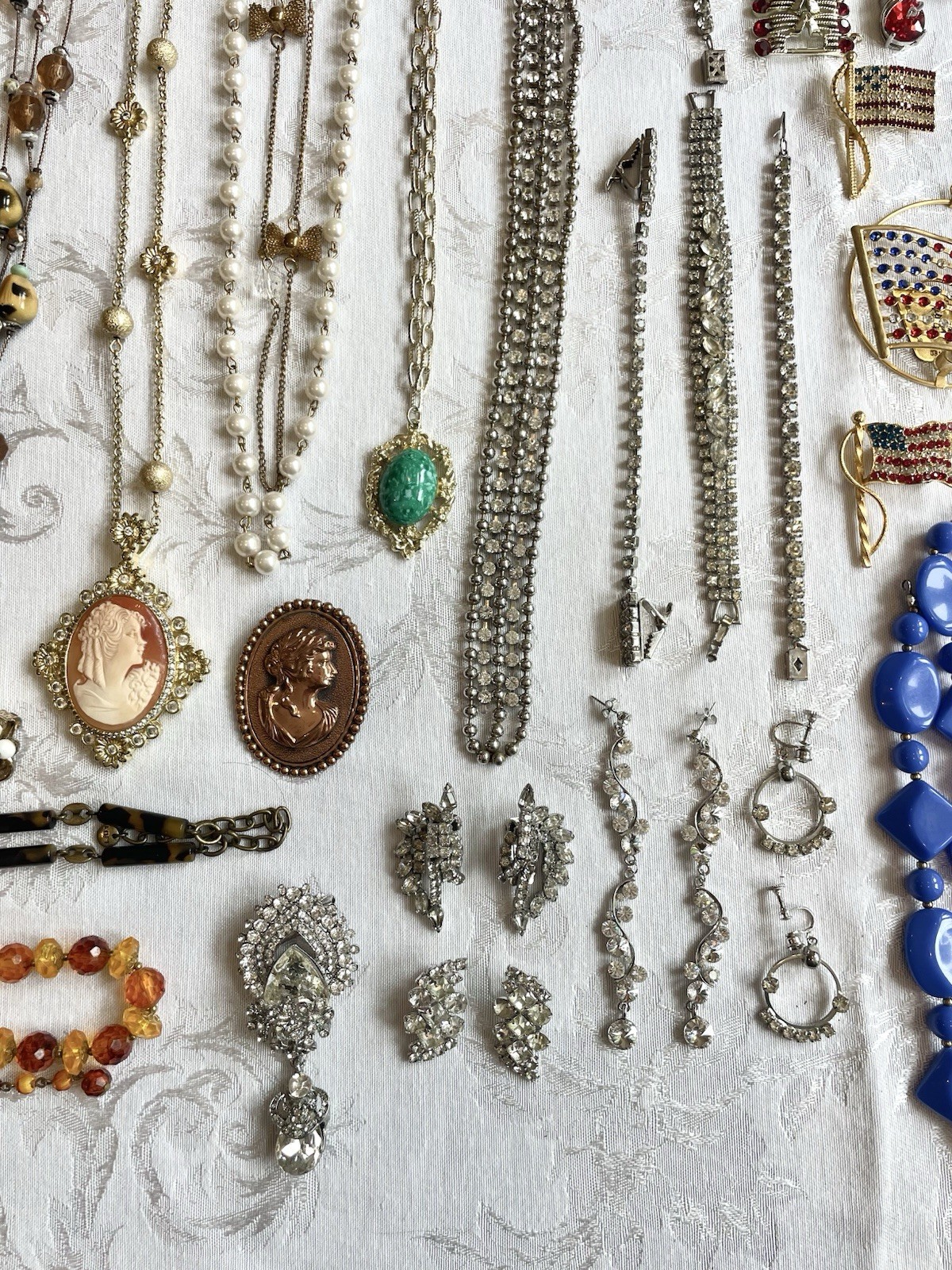 Large Lot 130+ Pc VINTAGE & ANTIQUE Jewelry Signed/Unsigned Coro Mixed Lot