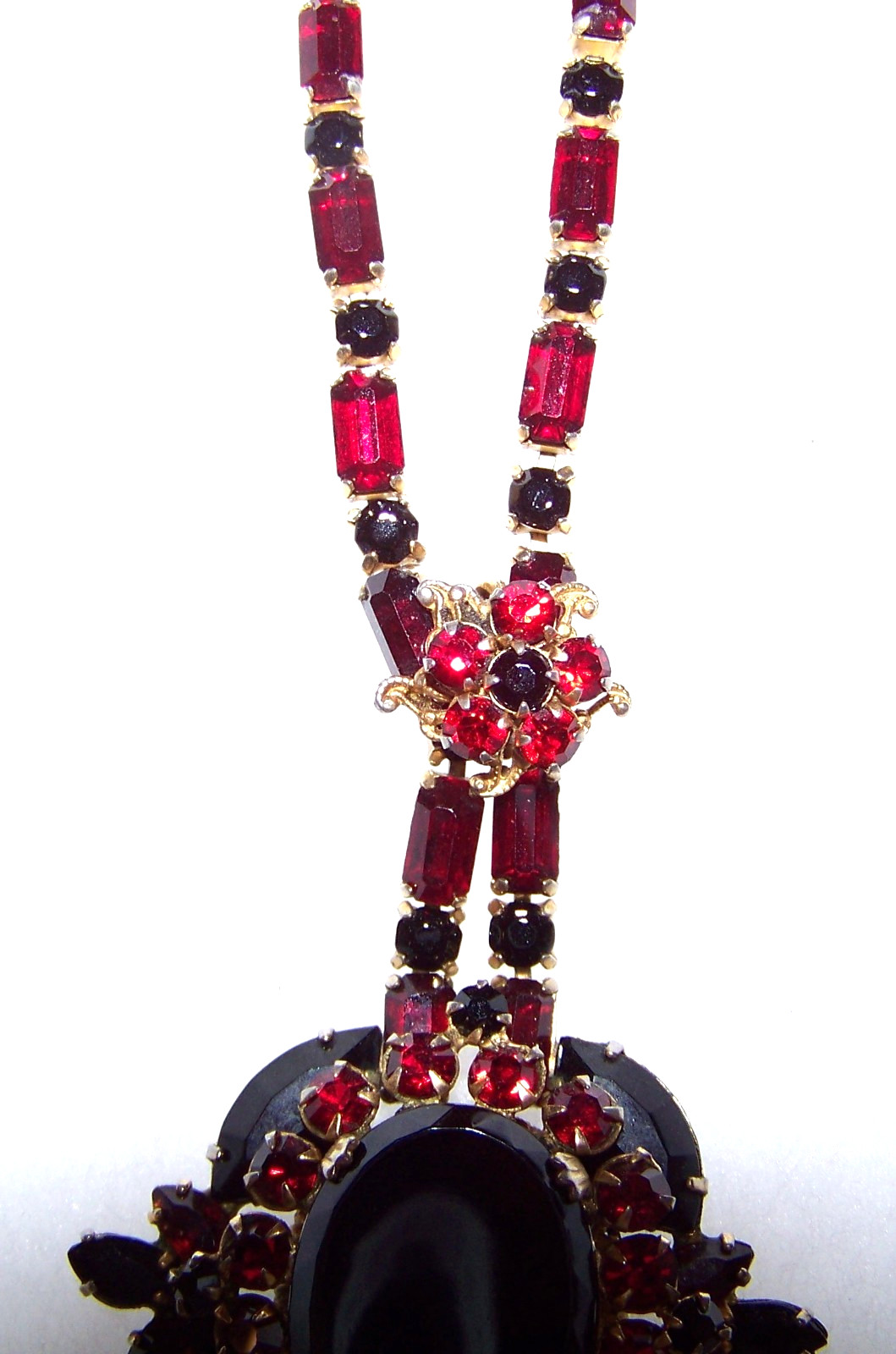 Vintage Red & Black Glass Rhinestone Pendant Necklace Prong Set Art Deco
