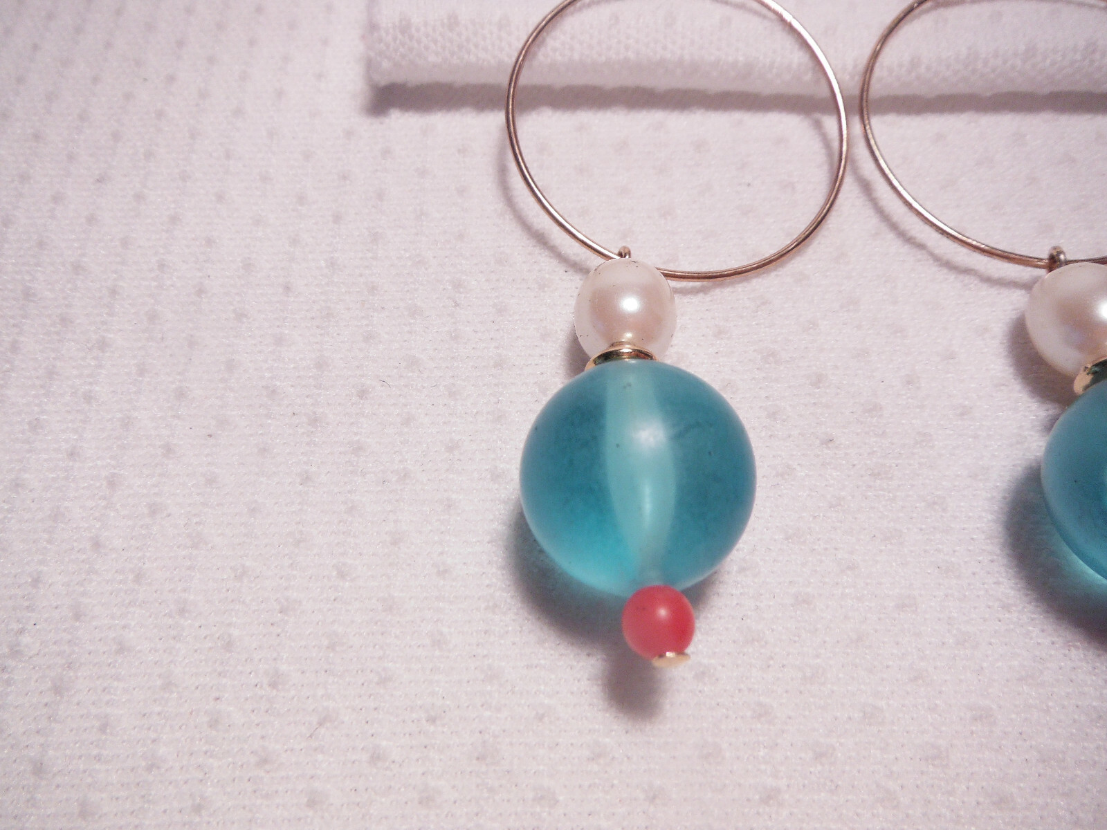 VINTAGE VERY LIGHT DANGLE EARRINGS ~ PIERCED.