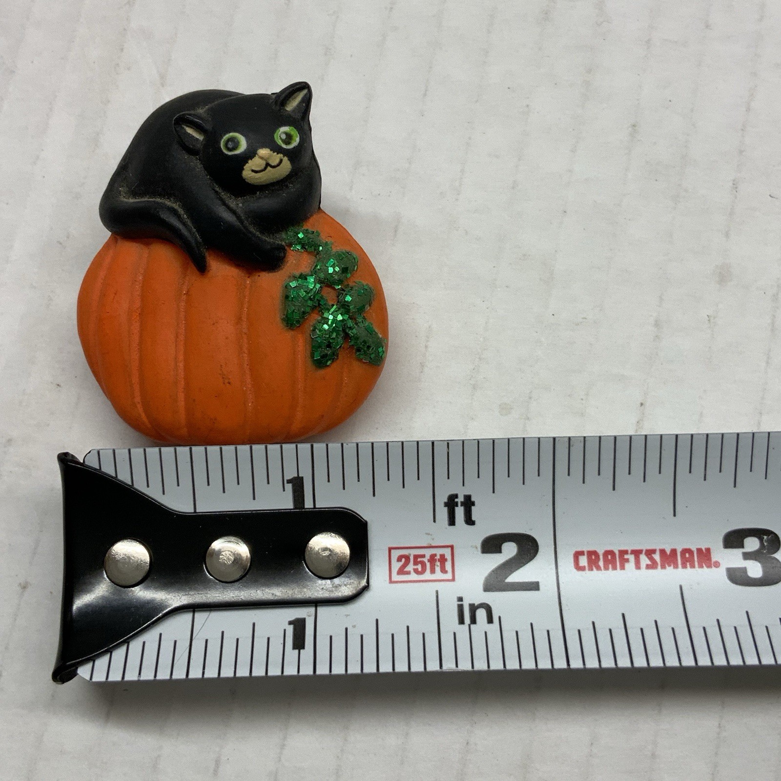 HALLOWEEN Black Cat On Pumpkin S.Lehman Fun World Vintage Hallows Eve Lapel Pin