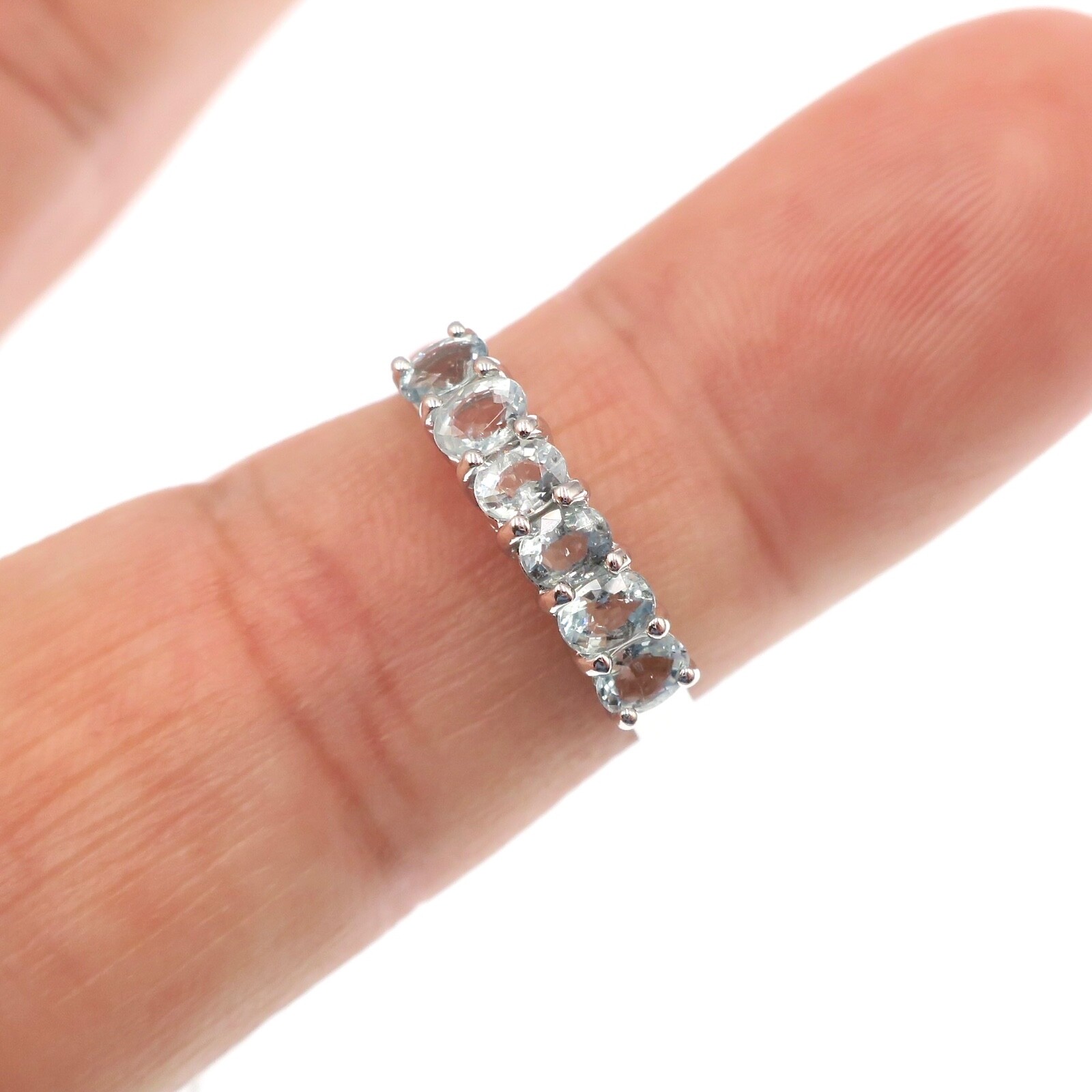 18k Solid White Gold 3/4ct Natural Blue Apatite Band Ring Size 7