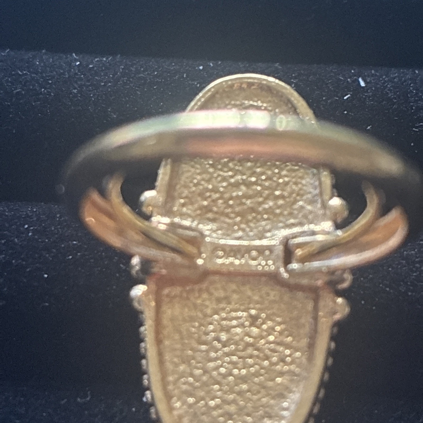 Vintage 1978 Avon Shimmering Sands Cabachon Gold Tone Statement Ring size 6 to 7