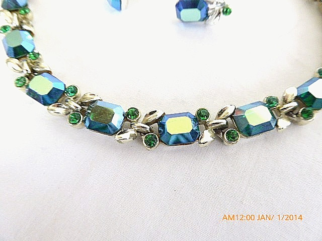 VINTAGE LISNER EMERALD CUT AB BLUE GREEN NECKLACE EARRINGS SET