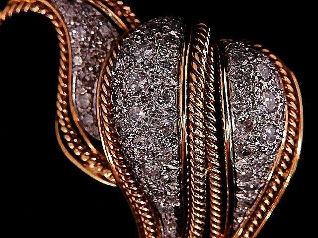 DIAMOND SWIRL PIN – 1002JZ605