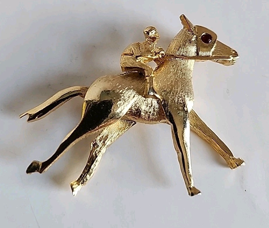 Vintage Pell Signed Equestrian Rhinestone Goldtone Jockey & Horse Brooch
