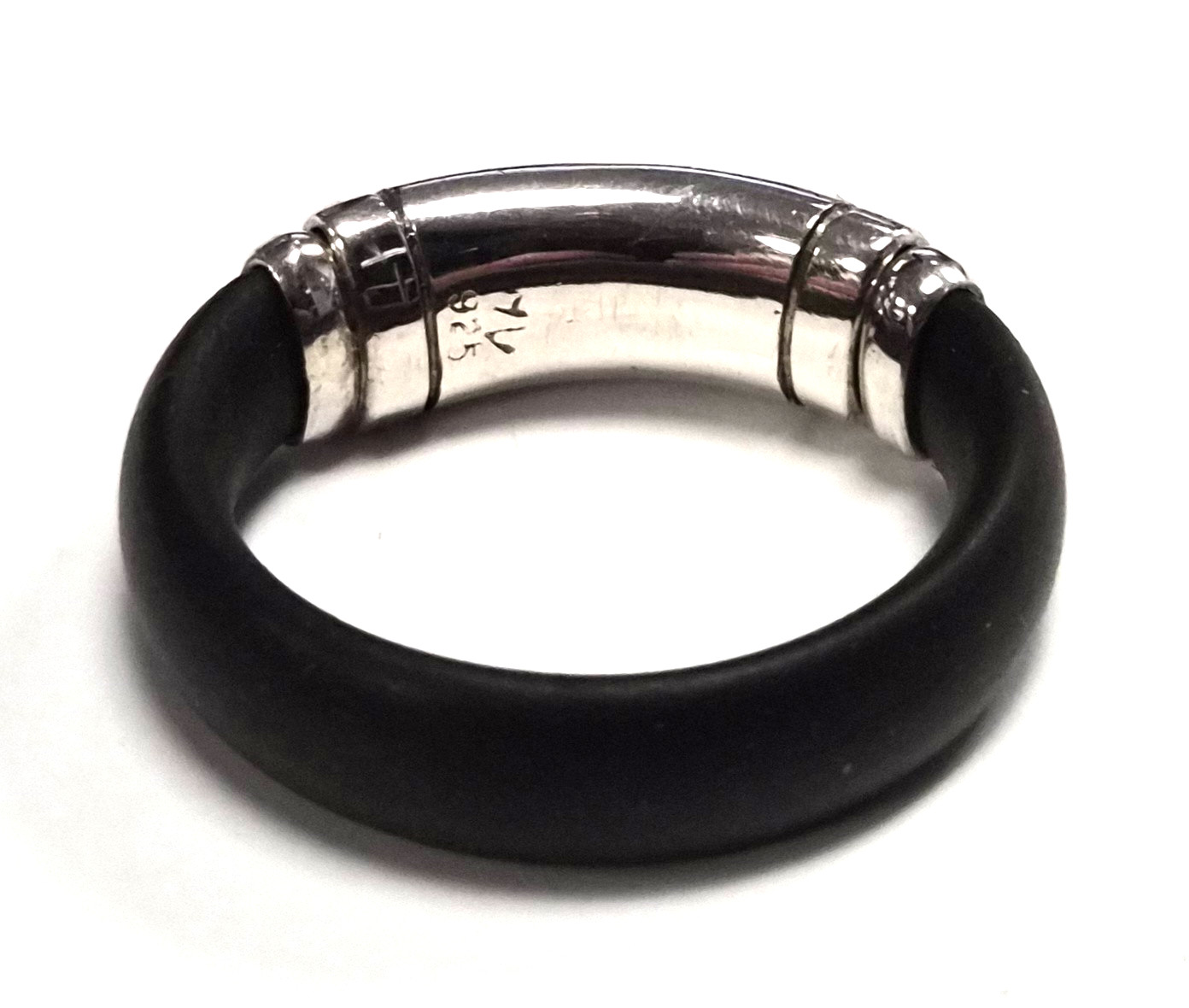Signed YANVAN 925 Sterling Silver & White Topaz Band Design Rubber Ring Size 7