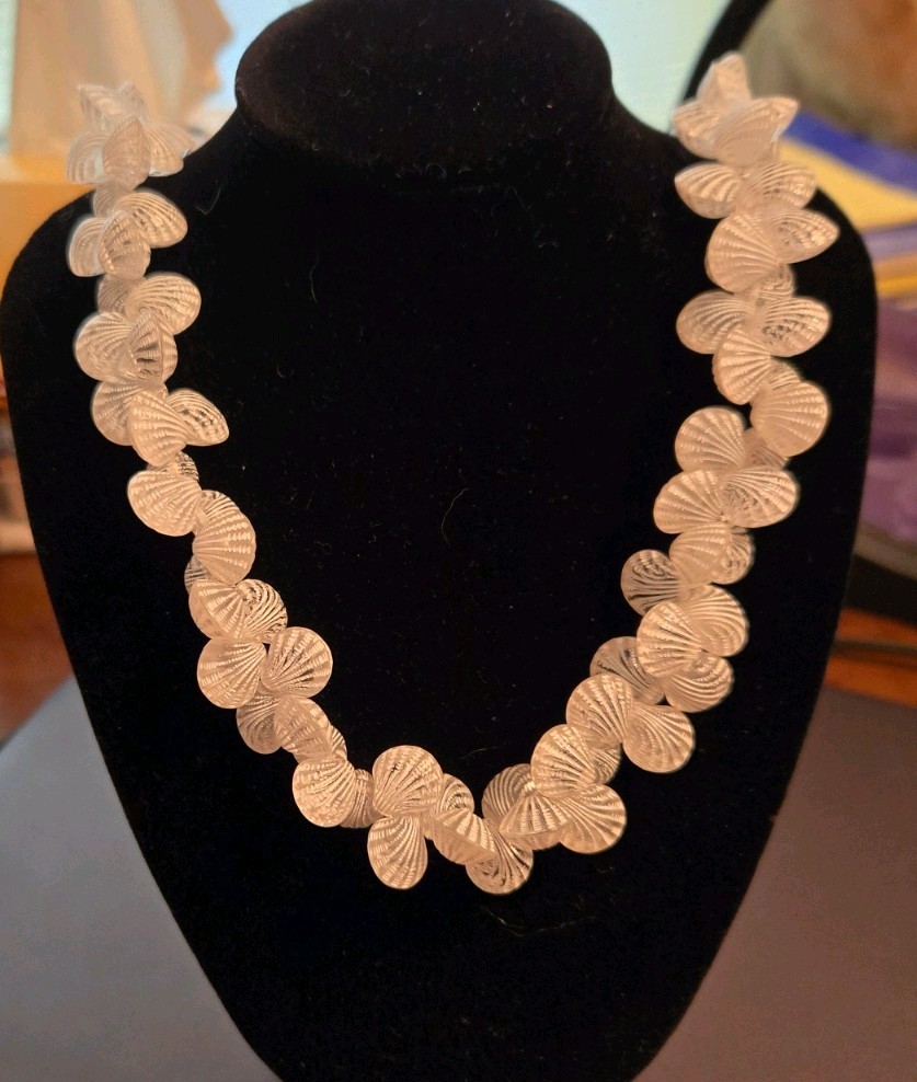 Vintage Modernist Genuine Lucite Coquilles Shell Necklace