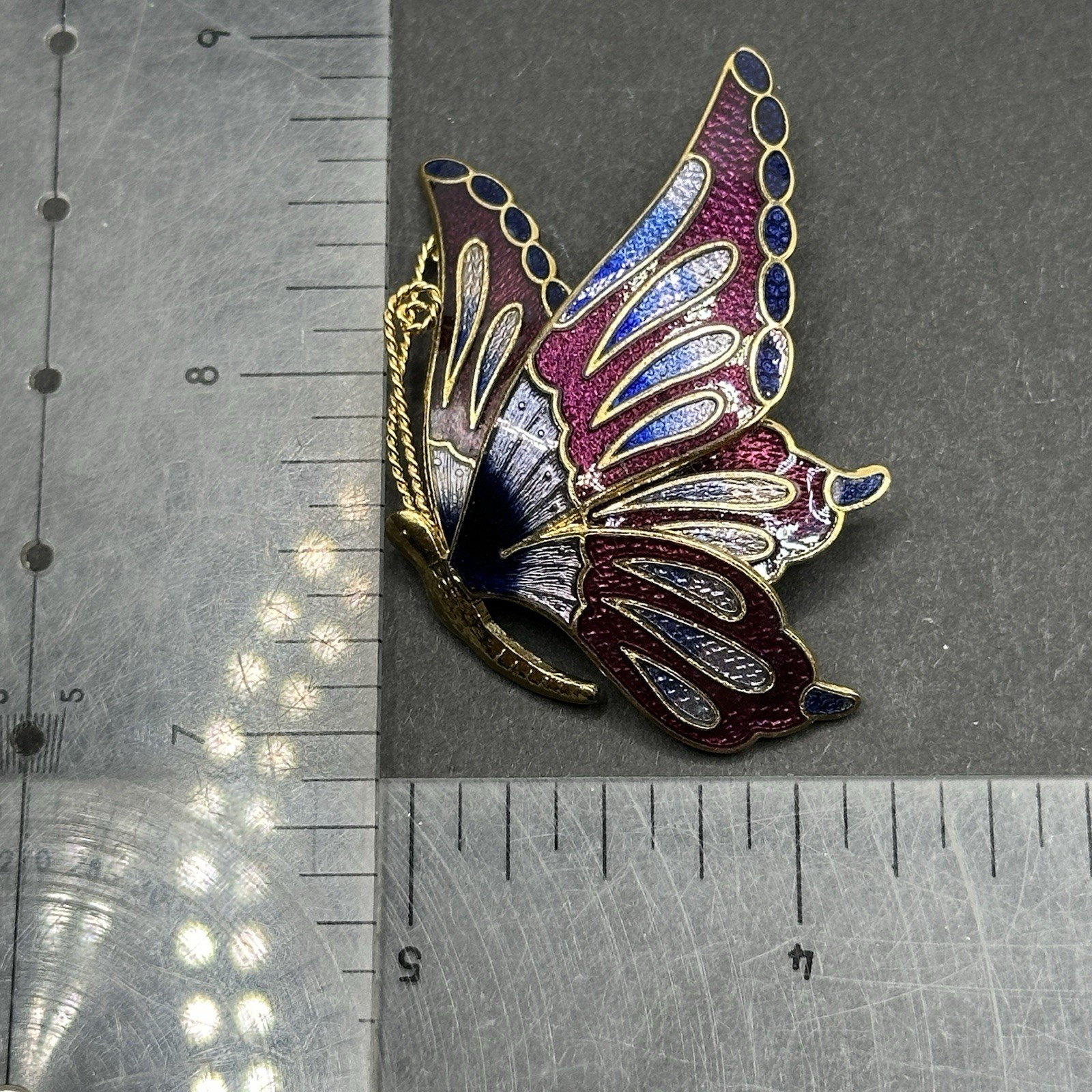 Vintage Butterfly Fish & Crown Brooch Pin J44H