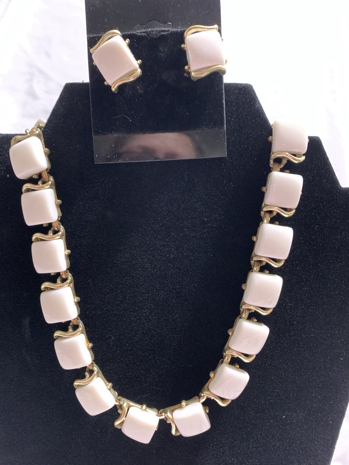 Vintage Coro Goldtone White Thermoset Choker Necklace With Hook Clasp Earrings