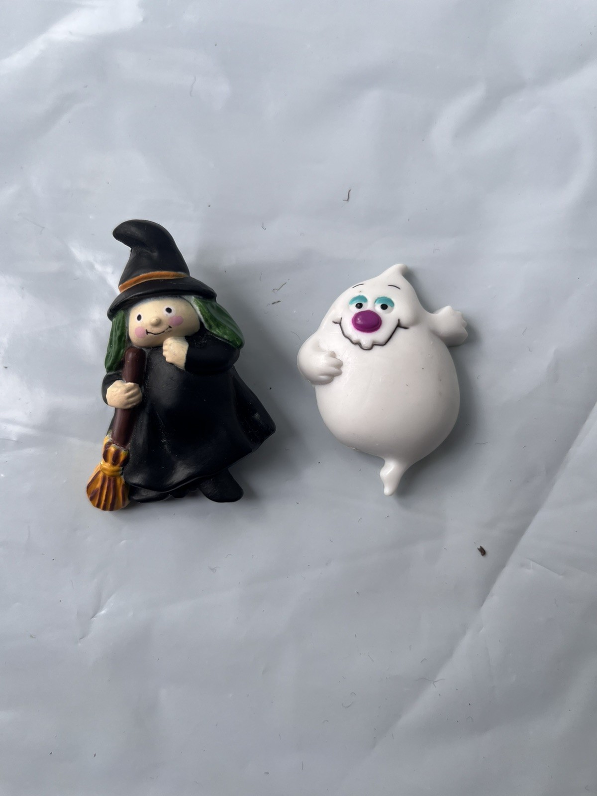 VTG Lot Of 2 90s Halloween Pin Brooches Ghost And Witch 2” Fun World Russ