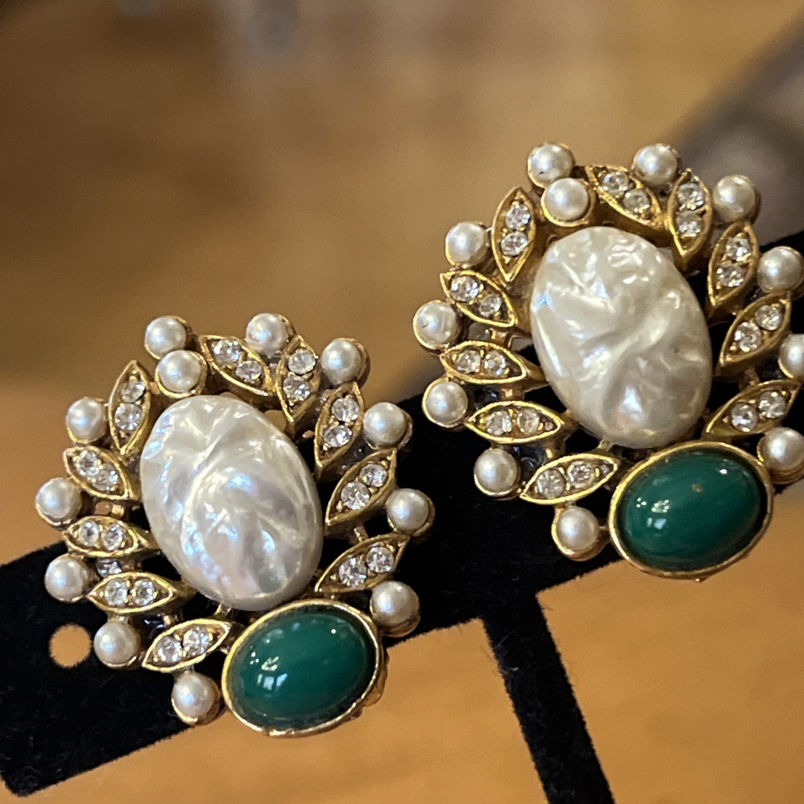 Vintage Faux Mabe & Many Pearls Green Glass Gripoix Cabochon Clip On Earrings