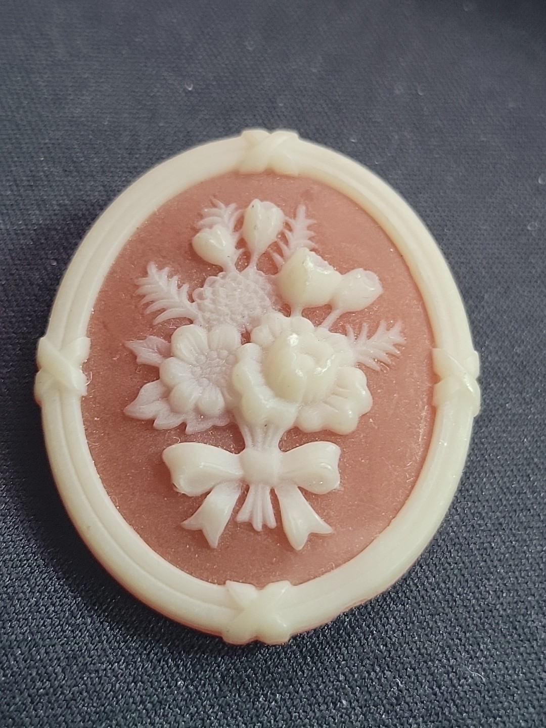 Vintage Avon Floral Resin Cameo Brooch Oval Bouquet Design 1980s