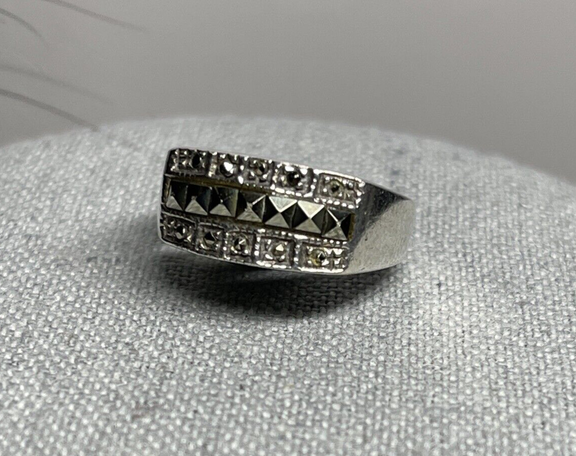 925 Sterling Silver Marcasite Signed CW Hallmark Ring size 7.5 – Vintage