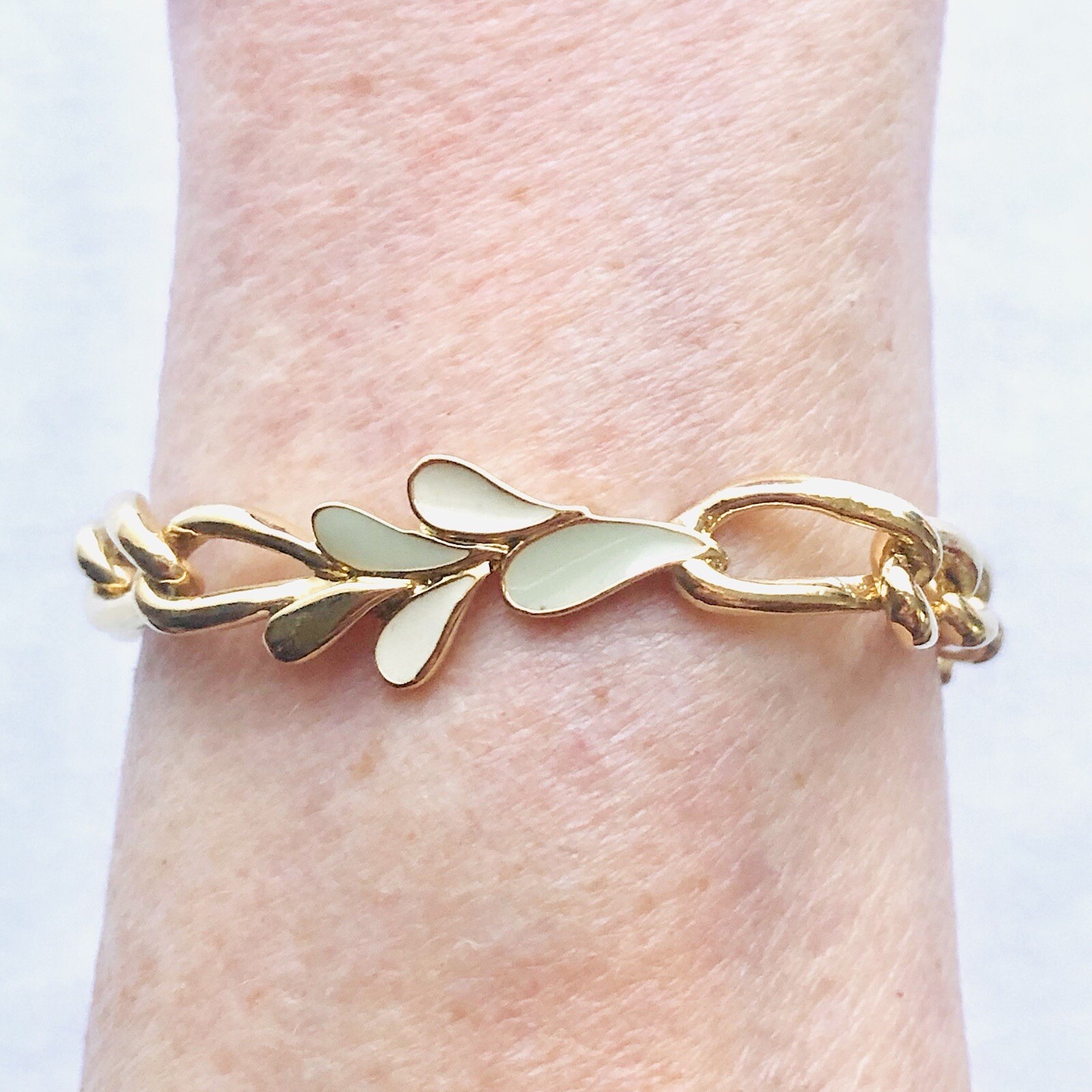 Trifari Leaf Bracelet White Enamel Signed Modernist Style Nature Jewelry 7”