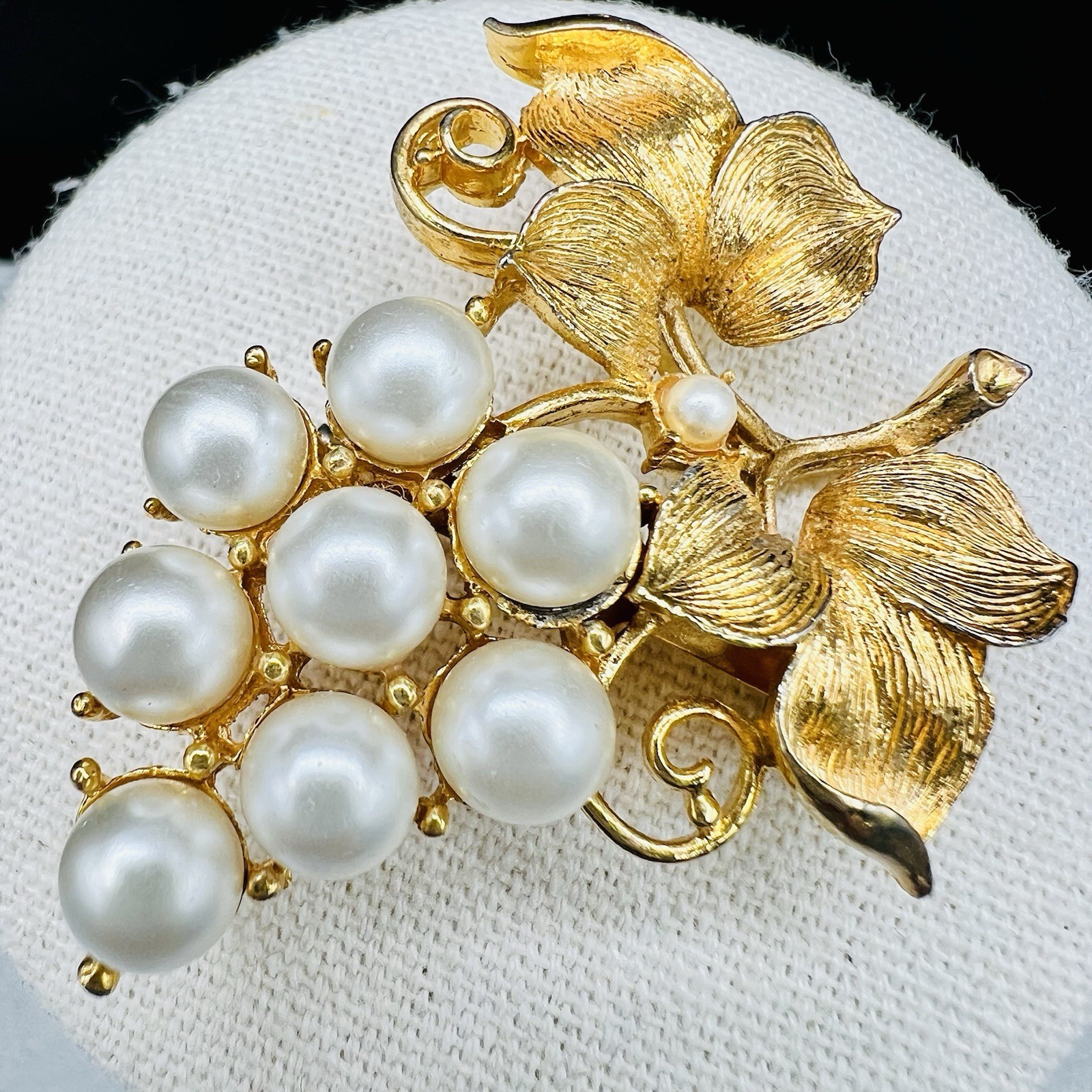 Vintage Faux Pearl Grape Cluster Brooch Gold Tone Textured Leaf Floral Estate