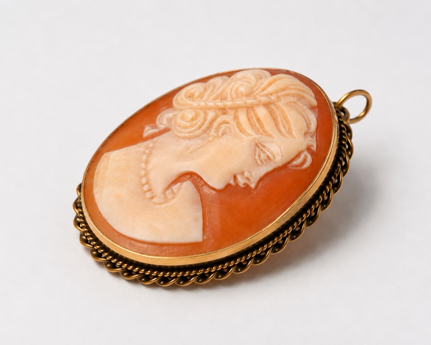 Vintage 14K Gold Hand Carved Shell Cameo Brooch Pendant Large Estate Piece 7.1g